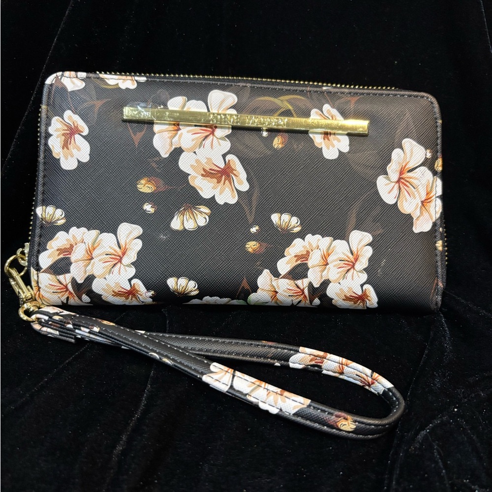 STEVE MADDEN WALLET magnolia floral soft Textured Gold Zip Around wallet strap